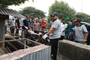 Pemkab Aceh Besar Kembali Gelar Aksi 1 Jam Pungut Sampah di Pasar Induk Lambaro