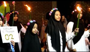 Peringati 1 Muharram 1445 H ,Gampong Weulhok Pawai Keliling Kampung