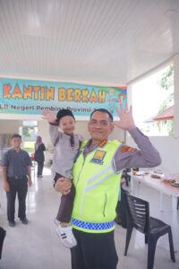 Dirlantas Polda Aceh Berbagi Kebahagiaan dengan Anak Berkebutuhan Khusus