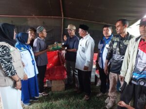 Dinsos Aceh Besar Salurkan Bantuan Masa Panik untuk Korban Kebakaran di Cot Raya Kuta Baro