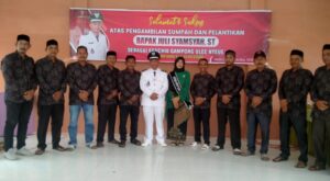 Juli Syamsyah Dilantik sebagai Keuchik Gampong Ulee Nyeue