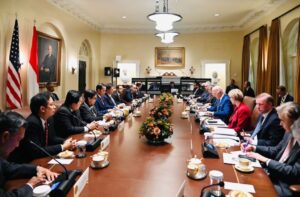 Joko Widodo Berharap AS dapat menunjukkan kepemimpinannya dan berada digaris depan untuk membela keadilan dan kemanusiaan bagi bangsa Palestina