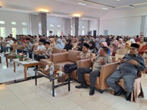 Masyarakat Meukek yang tergabung dalam wadah Kawom Meukek Sepakat di Banda Aceh-Aceh Besar memperingati Maulid Nabi Muhammad SAW 1445 H