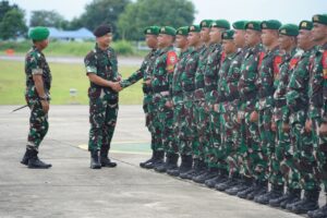 Kasum TNI Lepas Keberangkatan Prajurit Satgas Yonif 116/GS  ke wilayah Papua.