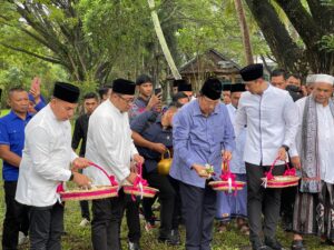 Ziarah Ke Kuburan Massal Tsunami, SBY Teteskan Air Mata Kenang Korban