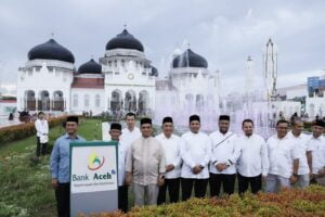 Bank Aceh Syariah Resmikan Air Mancur dan Taman Penyejuk Hati Mesjid Raya Baiturrahman