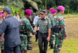 Kasdam IM Bersama Kapolda Aceh Patroli Udara.