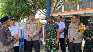 Kapolda Aceh bersama Pangdam IM Tinjau Situasi di TPS