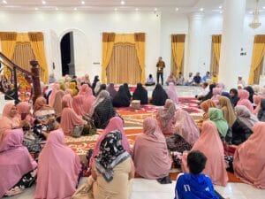 Giliran Ibu-ibu Arongan Lambalek Sepakat Mendukung Amirrudin SH