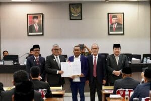 Pj Gubernur Serahkan Rancangan KUA PPAS 2025 ke DPRA
