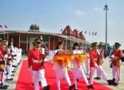 Bendera Duplikat Sang Merah Putih dan Teks Proklamasi Diarak Ke IKN
