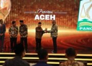 Pemerintah Aceh Terima Penghargaan Universal Health Coverage (UHC)