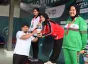 Pj Bupati Iswanto Kalungkan Medali Cabor Menembak PON XXI