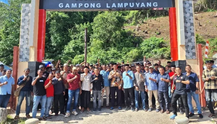 pasangan adab santuni anak yatim