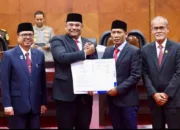 DPR Aceh dan Pj Gubernur Safrizal Tandatangani Nota Kesepakatan Perubahan KUA-PPAS 2024