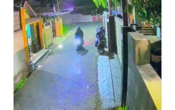 Pelemparan Granat Terhadap Rumah Bustami Hamzah Terekam CCTV