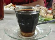 Mengusir Kepenatan dengan Secangkir Kopi Hitam