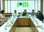 Pj Bupati Aceh Besar Terima Paparan Dewas dan Direksi PDAM Tirta Mountala