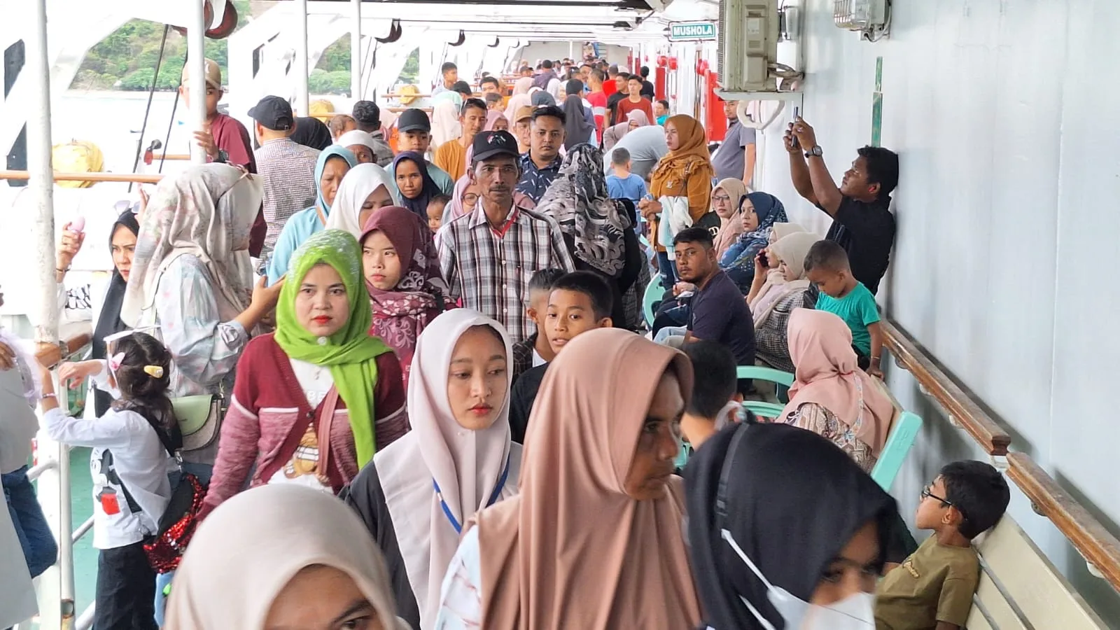 Kunjungan Masyarakat ke KM Kelud Mencapai 20 Ribu Orang di hari ke-13 PON XXI