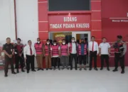 Enam Tersangka Perkara Korupsi Dugaan Pengadaan Budidaya Ikan kakap dan Pakan Rucah di Tahan