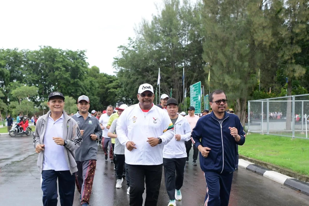 Pj Gubernur Safrizal Ajak ASN Senam Pagi Untuk Kesehatan