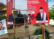 APK Pasangan ADAB dirusak oleh Oknum Tak Dikenal (OTK)