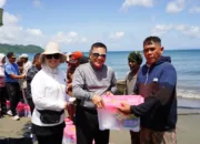 Pangdam Iskandar Muda Tinjau Tradisi Tarik Pukat di Pantai Lam Teungoh Ujung Pancu