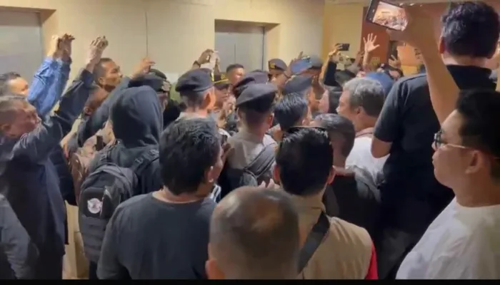 Puluhan Orang Bergaya Preman Serbu Kantor PWI Pusat