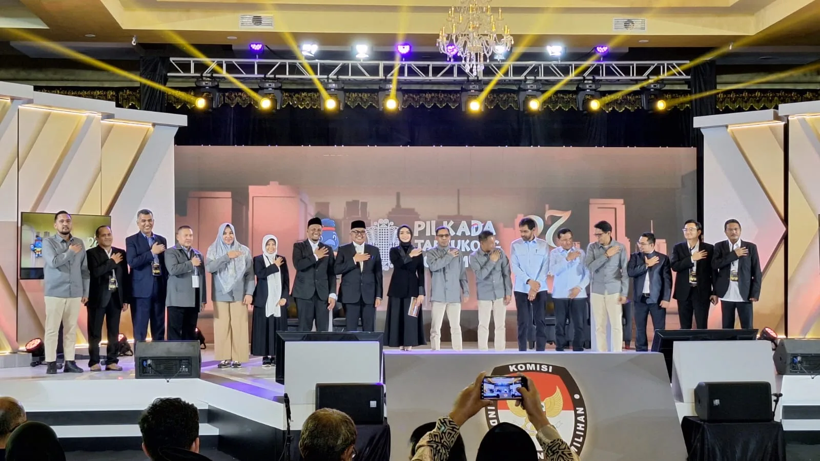 Debat Perdana Cagub-Cawagub Aceh Berlangsung Aman dan Tertib