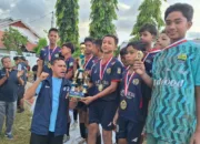 Isnaini Husda Beri Apresiasi Untuk Juara 1 Tim SSB Talenta Aceh di Turnamen Hut SSB Putra IMKA KE – 1