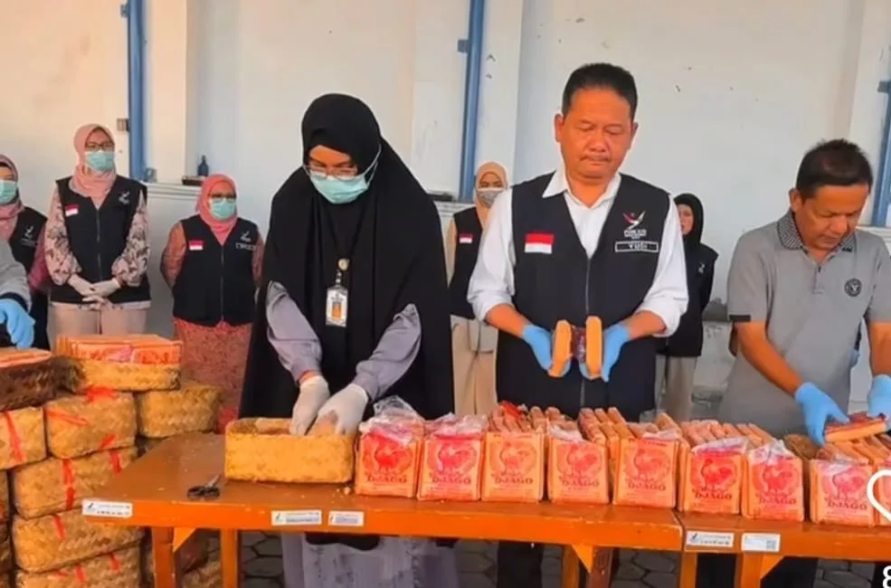 Jamin Keamanan Pangan: BPOM Aceh Musnahkan 328 Bungkus Boraks