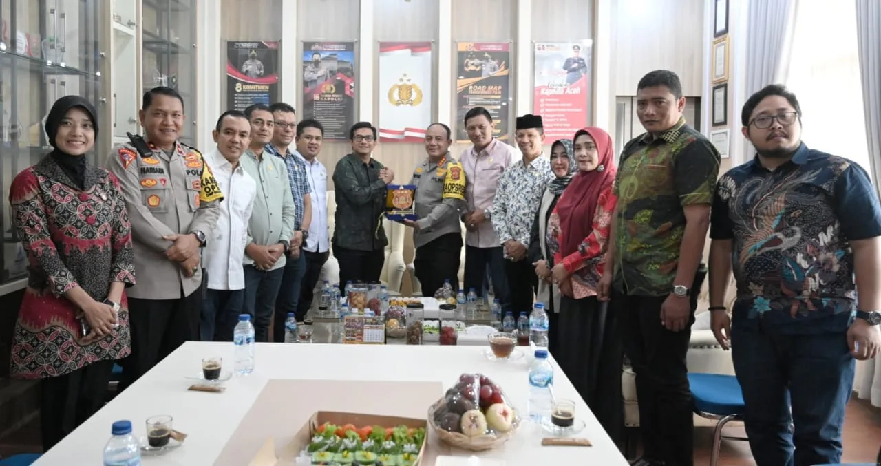 Pimpinan DPRK Silaturrahmi dengan Kapolresta Banda Aceh