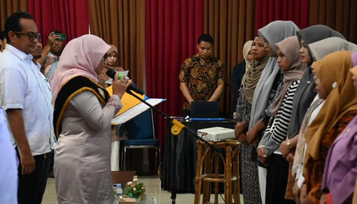 Bunda Literasi Aceh Besar Lantik Forum Perpustakaan Gampong