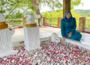 Pengurus TP PKK Aceh Besar Kunjungi Makam Malahayati