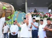 Pj Bupati Iswanto Tabuh Beduk Khanduri Maulid Aceh Besar