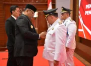 Pj Gubernur Safrizal Lantik Almuniza Kamal Sebagai Pj Wali Kota Banda Aceh