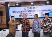 Aceh Besar Serahkan Sertifikat Tanah Wakaf Tahap II