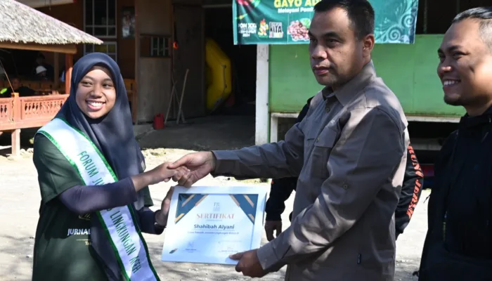 Aksi Bersih Sungai dan Tanam Pohon Warnai Wisuda SJL Aceh dalam CJL 2025
