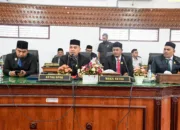 Pj Bupati Iswanto Hadiri Paripurna Penetapan Pasangan Bupati – Wakil Bupati Aceh Besar Terpilih