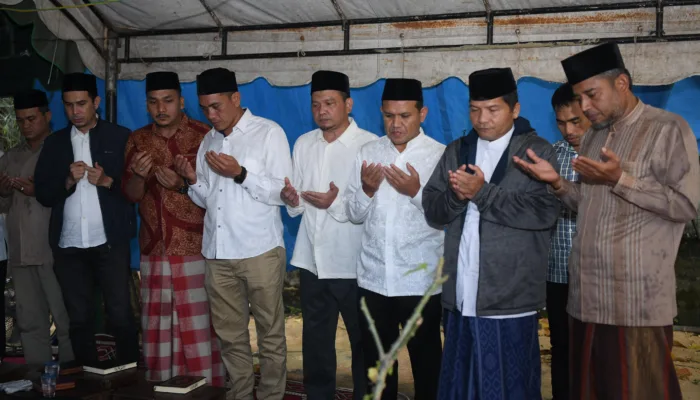 Wagub Fadhlullah Ziarahi Makam Aba Asnawi Lamno