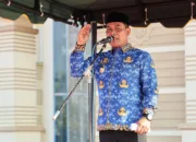 Syech Muharram Bupati Aceh Besar Pimpin Apel Perdana OPD