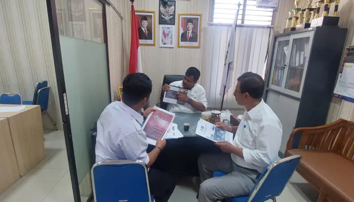 Keuchik Ie Masen Kayee Adang dan Peuniti Wakili Banda Aceh di Paralegal Justice Award 2025