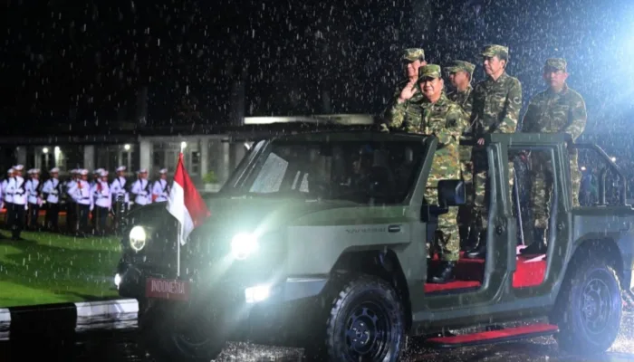 Presiden Prabowo Pimpin Upacara Parade Senja di Akmil Magelang, Momentum Kebersamaan Para Pemimpin Bangsa