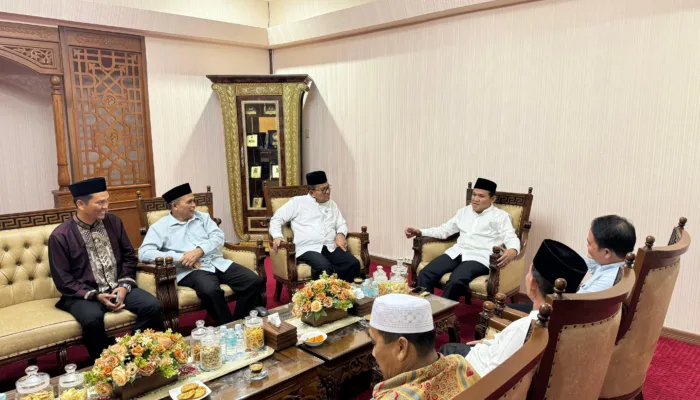 Wakil Gubernur Aceh Bersama Dirjen PHU Kemenag RI, Bahas Peningkatan Kuota Haji dan Peresmian Gedung Pelayanan Haji