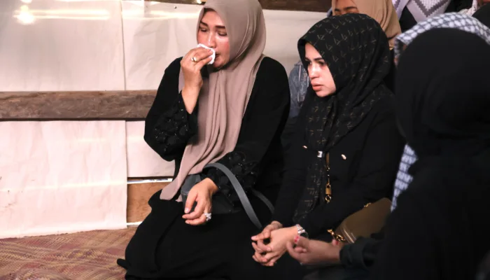 Tangis Marlina Melepas Kepergian Juru Mudi Pribadi