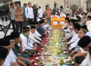 Wakil Gubernur Bersama Bupati dan Wali Kota Se Aceh Ikuti Kegiatan Buka Puasa Bersama di Masjid Raya Baiturrahman