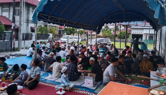 Warga Gampong Rima Keunurom Gelar Buka Puasa Bersama