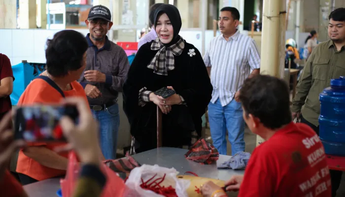 Illiza Apresiasi Sikap Toleran Pedagang Non-Muslim di Bulan Ramadhan