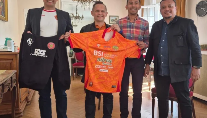 Dek Gam Kukuhkan Persiraja Perwakilan Eropa