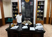 Mualem Kembali Berkantor Hingga Larut Malam